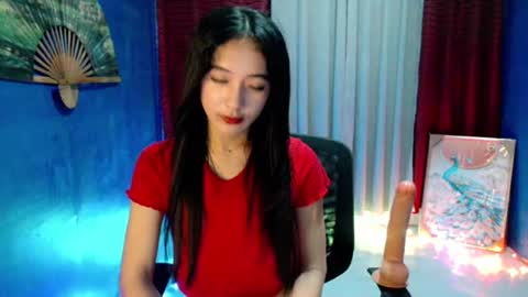Snapshot of lovelypetite143 chatting on July 5, 2026, 4:19 am lovelypetite143 online show from July 5, 2026, 4:19 am
