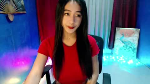 Snapshot of lovelypetite143 chatting on July 13, 2026, 6:00 pm lovelypetite143 online show from July 13, 2026, 6:00 pm