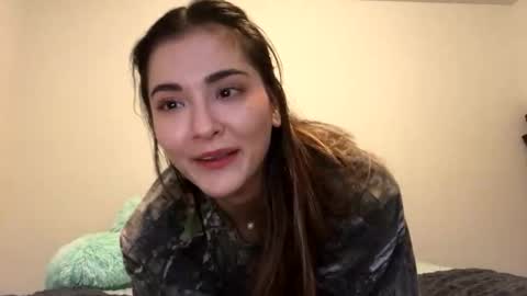 Queen Aria  online show from October 15, 2025, 6:52 pm