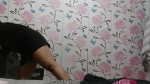 Angelquey online show from January 17, 2025, 8:44 pm