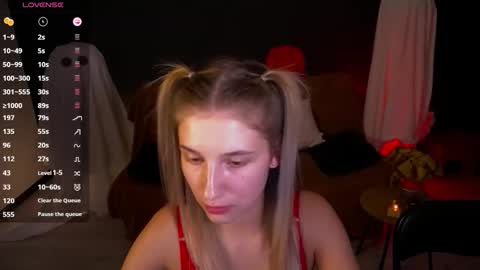 Anna online show from October 31, 2025, 7:26 pm