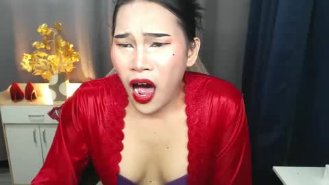 STWEET LINA online show from February 2, 2025, 6:31 pm