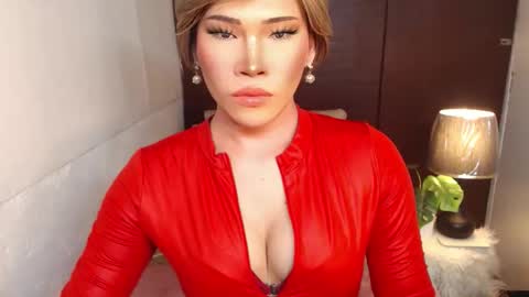 Snapshot of lovelysugar18 chatting on April 19, 2026, 10:14 am STWEET LINA online show from April 19, 2026, 10:14 am