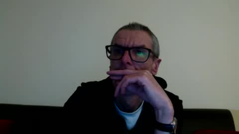 Snapshot of lovepvclate40s chatting on February 19, 2025, 8:10 pm lovepvcearly50s online show from February 19, 2025, 8:10 pm