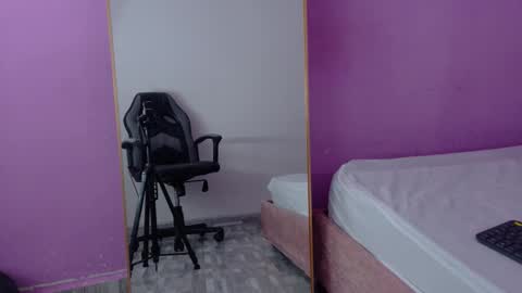 L O V E  online show from March 18, 2026, 11:35 am