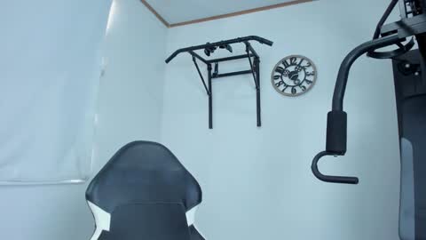 Snapshot of lover_fitnessboy chatting on January 27, 2025, 7:35 pm kevin online show from January 27, 2025, 7:35 pm