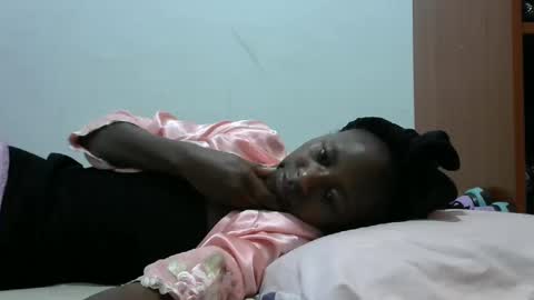 lovergal222 online show from January 17, 2025, 6:47 am