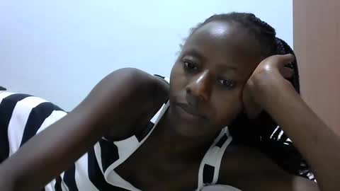 lovergal222 online show from February 5, 2025, 4:03 pm