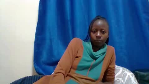 lovergal222 online show from December 22, 2025, 5:21 pm