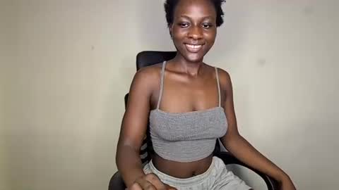 Snapshot of lovergirl2003 chatting on January 28, 2025, 11:50 pm Kate online show from January 28, 2025, 11:50 pm