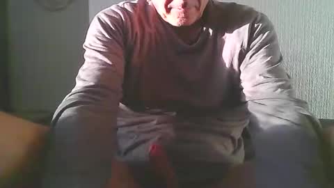 lovs2cum4u online show from November 21, 2025, 8:46 am