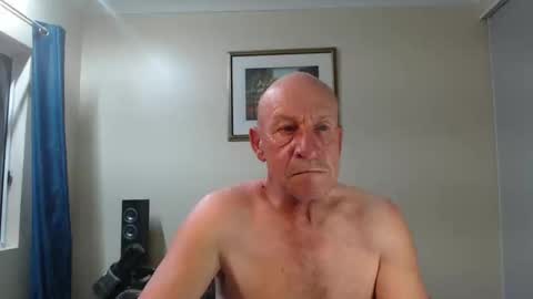 Snapshot of lovesblackazz chatting on December 25, 2024, 10:28 am Lovesblackazz online show from December 25, 2024, 10:28 am