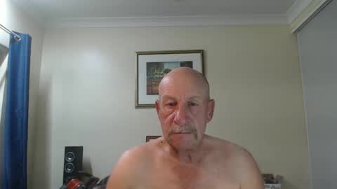 Snapshot of lovesblackazz chatting on January 17, 2025, 12:10 am Lovesblackazz online show from January 17, 2025, 12:10 am