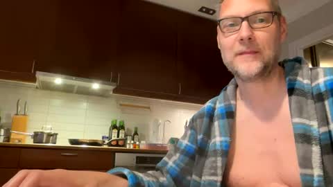 loveshine_ online show from February 11, 2025, 6:30 am