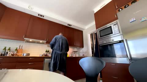 loveshine_ online show from May 1, 2026, 6:07 am