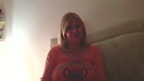 Snapshot of lovestar544963 chatting on January 3, 2025, 10:19 pm Marlyn online show from January 3, 2025, 10:19 pm