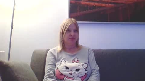 Snapshot of lovestar544963 chatting on January 13, 2025, 8:04 pm Marlyn online show from January 13, 2025, 8:04 pm