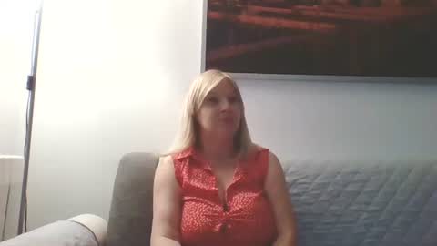 Snapshot of lovestar544963 chatting on September 23, 2025, 9:07 pm Marlyn online show from September 23, 2025, 9:07 pm