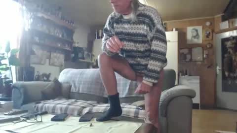 aaron online show from November 24, 2025, 12:05 pm