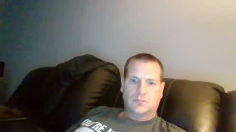 lovetocum37 online show from December 16, 2024, 5:43 pm