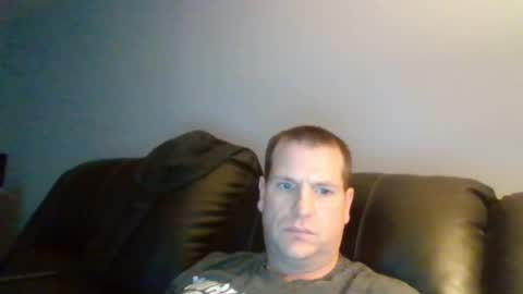 lovetocum37 online show from January 18, 2025, 4:42 pm