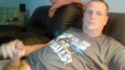 Snapshot of lovetocum37 chatting on May 2, 2026, 2:38 am lovetocum37 online show from May 2, 2026, 2:38 am