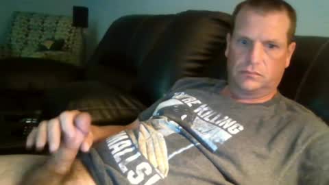 Snapshot of lovetocum37 chatting on June 7, 2026, 4:11 pm lovetocum37 online show from June 7, 2026, 4:11 pm