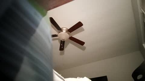 Snapshot of lovetolick51 chatting on March 6, 2025, 2:51 am lovetolick51 online show from March 6, 2025, 2:51 am