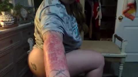 lovetubes101 online show from December 3, 2025, 2:52 am