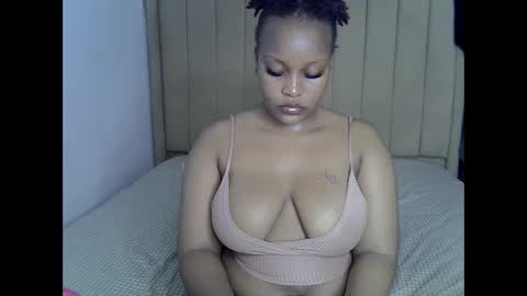Snapshot of loveydivah chatting on May 24, 2026, 5:45 am loveydivah online show from May 24, 2026, 5:45 am