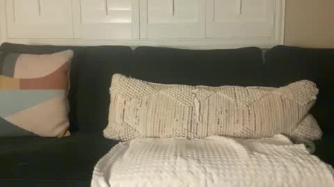 loveyourfate online show from November 16, 2025, 7:58 am