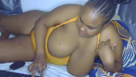Snapshot of loveytiana chatting on April 22, 2026, 6:20 pm loveytiana online show from April 22, 2026, 6:20 pm
