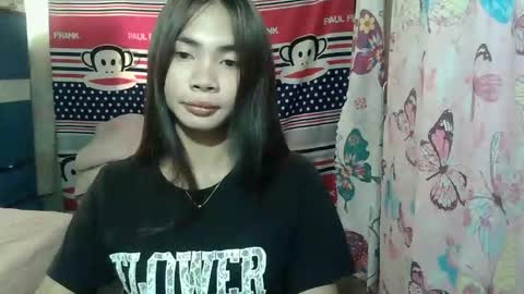 Snapshot of loving_rhean chatting on May 15, 2026, 3:02 am loving_rhean online show from May 15, 2026, 3:02 am