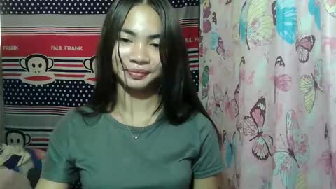 Snapshot of loving_rhean chatting on May 20, 2026, 4:07 am loving_rhean online show from May 20, 2026, 4:07 am