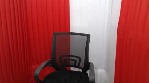 Snapshot of loving_scarlet19 chatting on February 2, 2026, 10:47 am Scarlet online show from February 2, 2026, 10:47 am