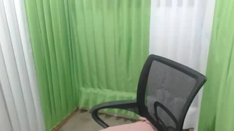 Snapshot of loving_scarlet19 chatting on February 16, 2026, 7:59 am Scarlet online show from February 16, 2026, 7:59 am