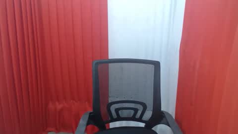 Snapshot of loving_scarlet19 chatting on February 23, 2026, 12:46 pm Scarlet online show from February 23, 2026, 12:46 pm