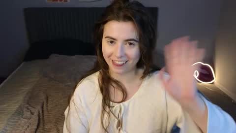 Snapshot of lovingwhisperr chatting on February 20, 2026, 6:26 am Erika online show from February 20, 2026, 6:26 am