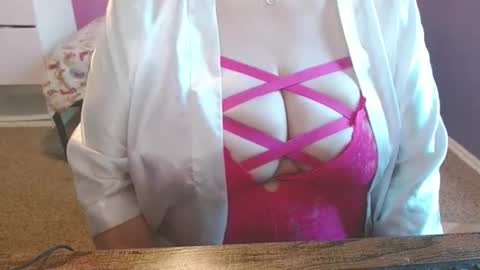 ltkinkygirl75 online show from February 11, 2026, 2:11 pm