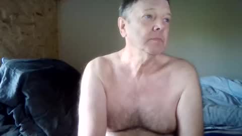 lu485947452685193669 online show from April 19, 2026, 12:15 pm