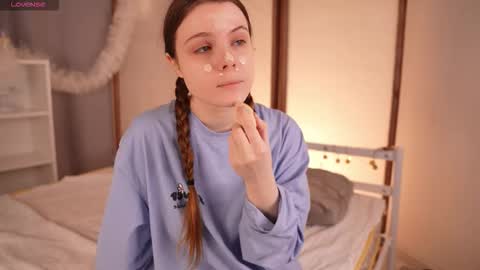 Snapshot of lu__lane chatting on December 4, 2025, 8:34 am Lu 3 online show from December 4, 2025, 8:34 am