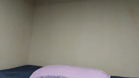 lu_lu21 online show from February 5, 2025, 12:53 am