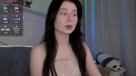 Lua online show from April 28, 2026, 5:07 pm