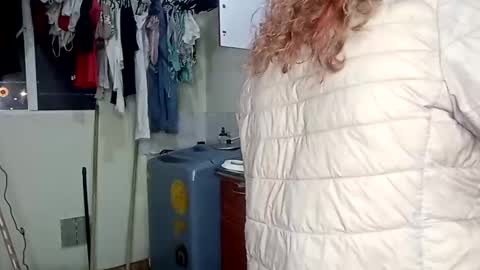 Snapshot of luana363 chatting on December 18, 2024, 3:04 am luana363 online show from December 18, 2024, 3:04 am