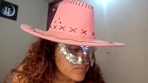 Snapshot of luana363 chatting on October 16, 2025, 2:51 pm luana363 online show from October 16, 2025, 2:51 pm