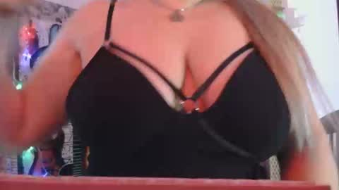 luanna837 online show from May 24, 2026, 4:12 pm