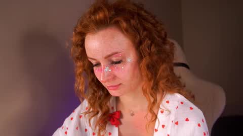 Snapshot of lubafox chatting on February 12, 2025, 7:56 pm Luba online show from February 12, 2025, 7:56 pm