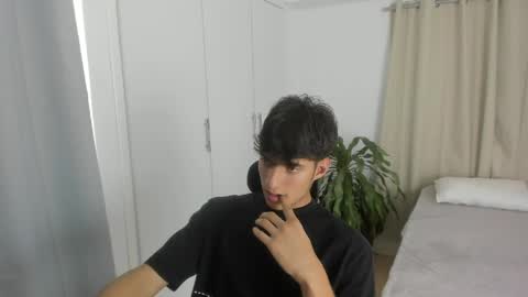 lucacosta19 online show from May 9, 2026, 7:19 pm