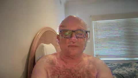 Snapshot of lucas10004 chatting on January 11, 2025, 3:02 am lucas10004 online show from January 11, 2025, 3:02 am