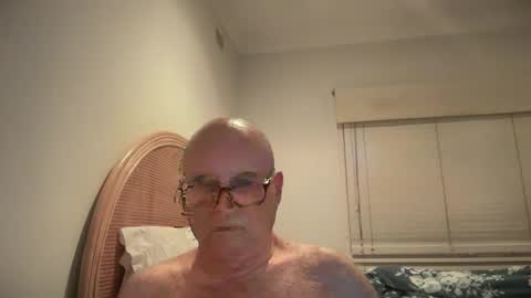 Snapshot of lucas10004 chatting on February 2, 2025, 10:13 am lucas10004 online show from February 2, 2025, 10:13 am